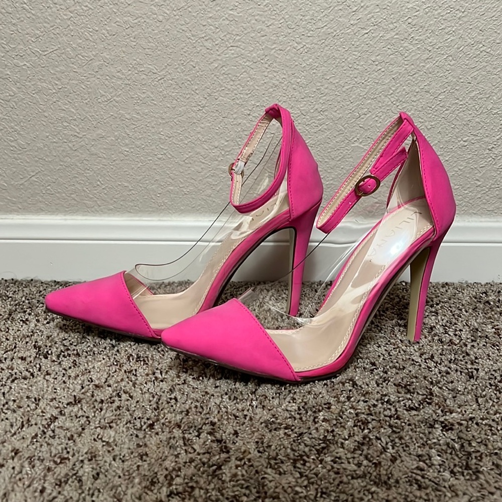 NWT Liliana Womens Fuchsia Pink Lucite Detail Heels Shoes Size 7,5